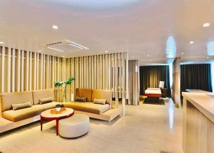 Uptown Parksuite Tower 2 Bgc With Balcony Apartahotel Manila
