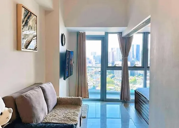 Uptown Parksuite Tower 2 Bgc With Balcony * Manila