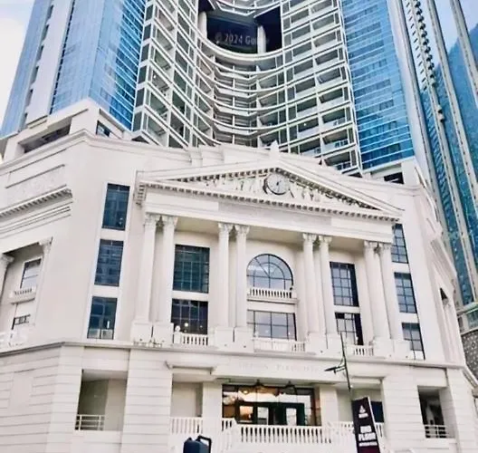 Uptown Parksuite Tower 2 Bgc With Balcony *